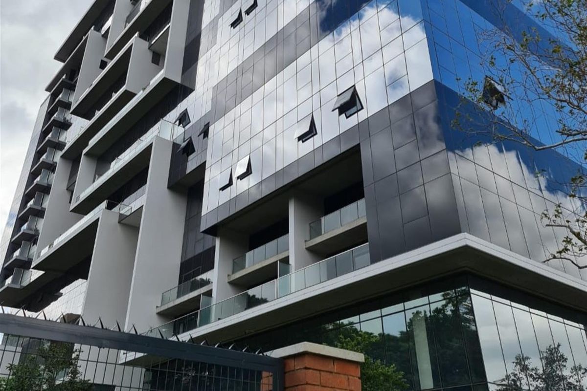 Apartment For Sale in Rosebank Johannesburg - Photo 2