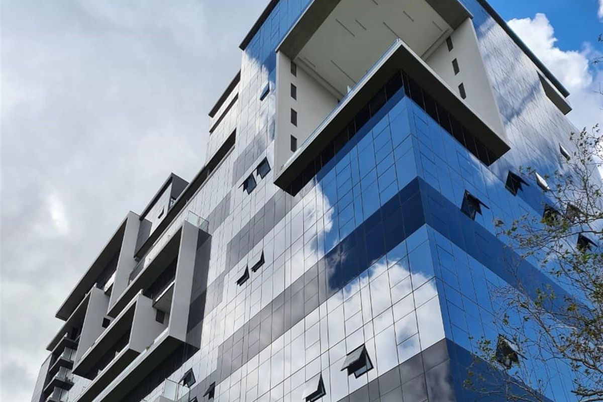 Apartment For Sale in Rosebank Johannesburg - Photo 4