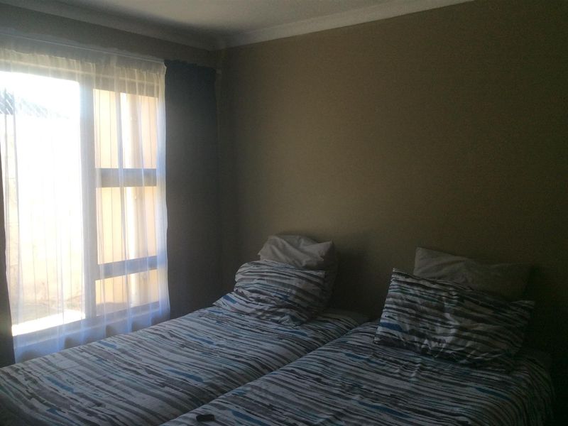 House For Sale in Kwanobuhle, Uitenhage - Photo 7