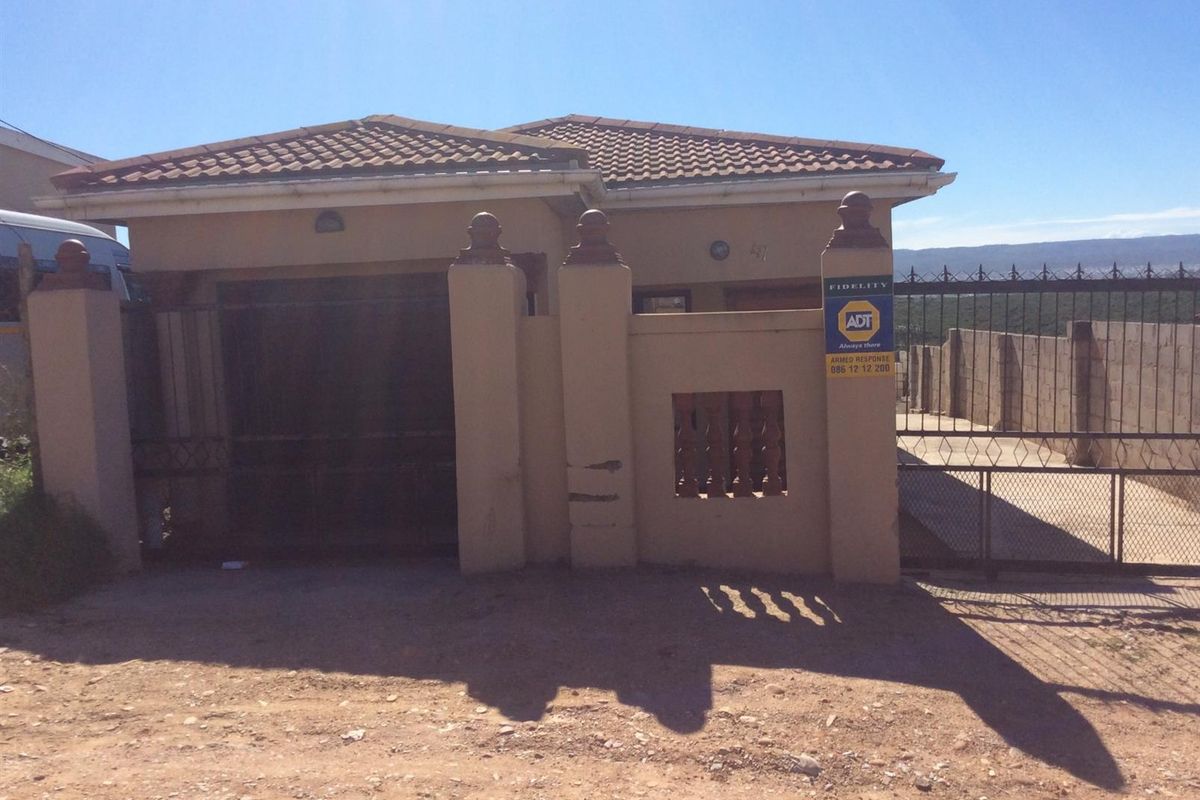House For Sale in Kwanobuhle, Uitenhage - Photo 3