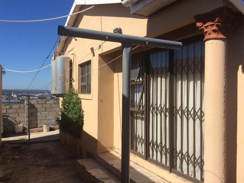 House For Sale in Kwanobuhle, Uitenhage - Photo 2