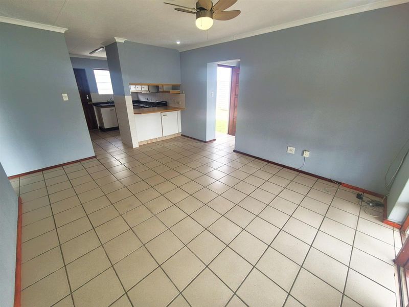 House For Sale in Douglasdale, Sandton - Photo 9