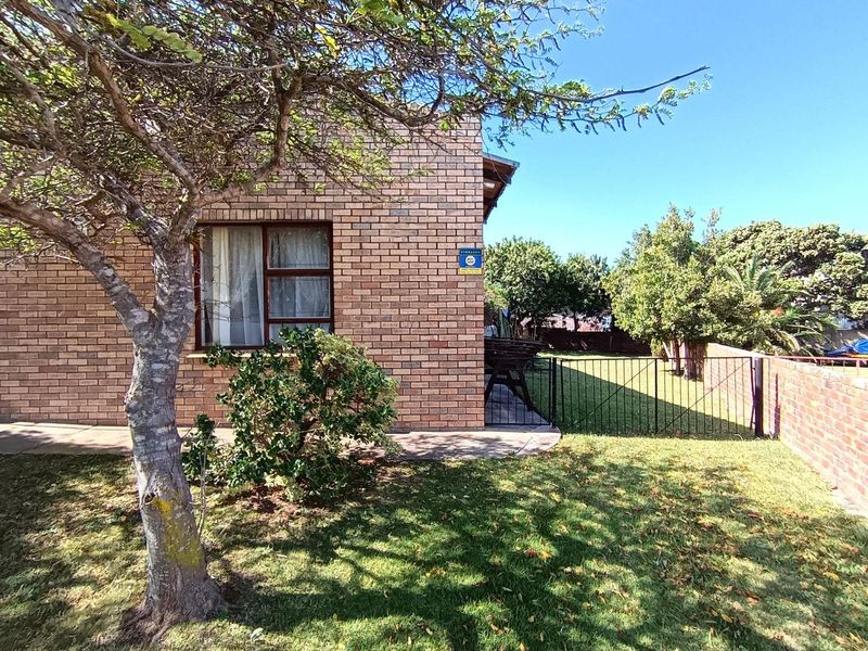 House For Sale in Noorsekloof, Jeffreys Bay - Photo 4