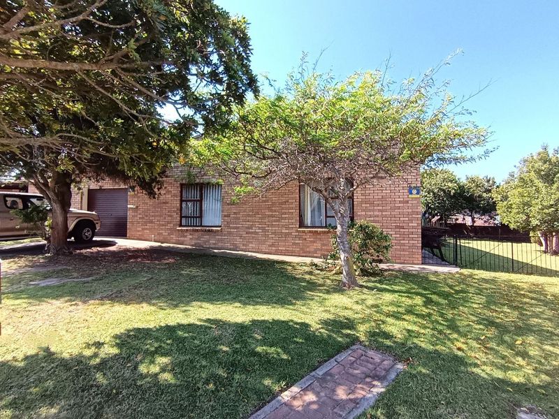 House For Sale in Noorsekloof, Jeffreys Bay - Photo 3