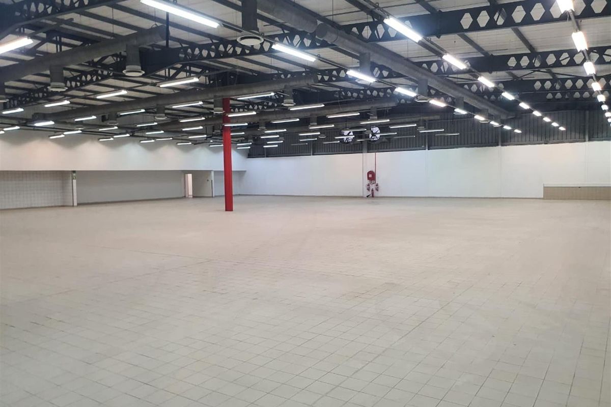 High-Exposure Retail Investment For Sale - Photo 5