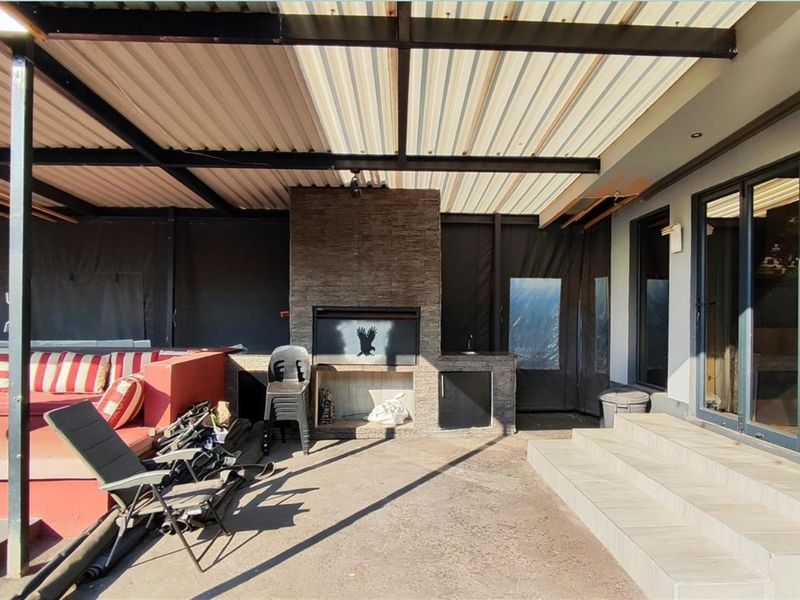 Spacious Apartment for Sale on Clarke Street, Rynfield - R3,490,000 - Photo 3