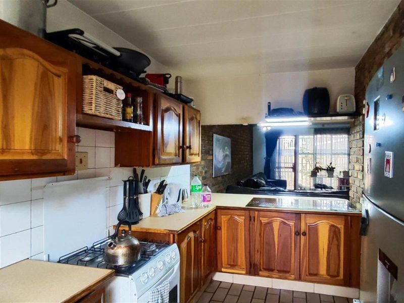 2 Bed Duplex in Boksburg for R750 000 - Photo 4
