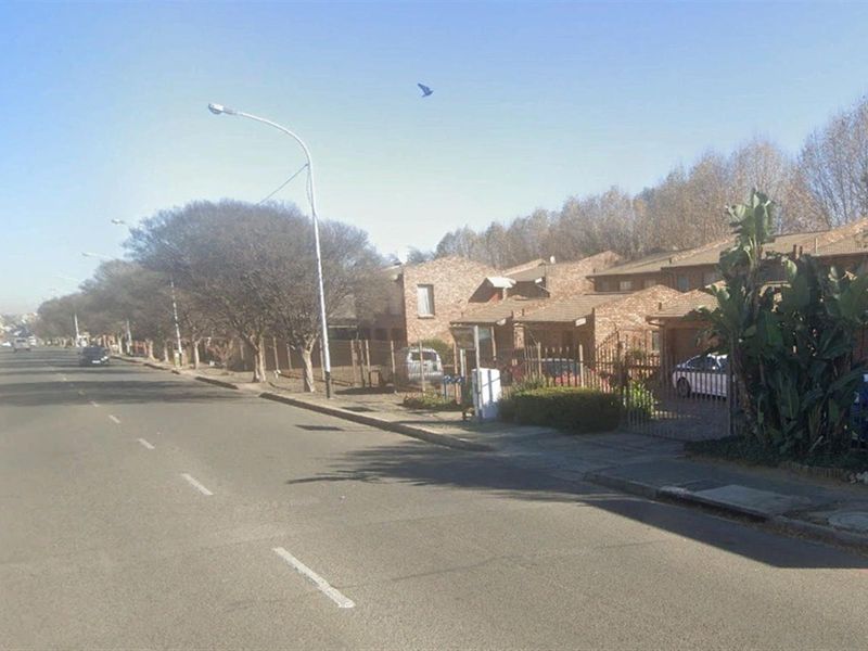 2 Bed Duplex in Boksburg for R750 000 - Photo 2