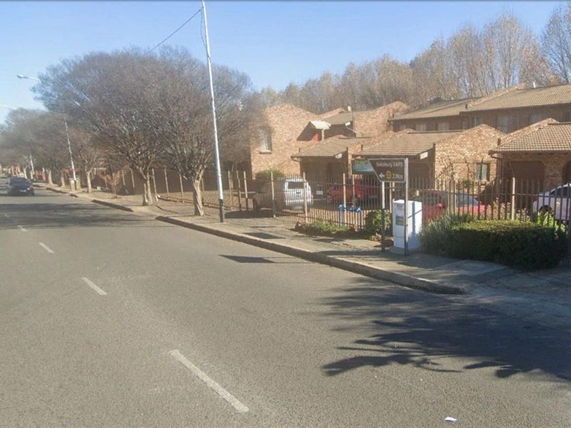 2 Bed Duplex in Boksburg for R750 000 - Photo 1