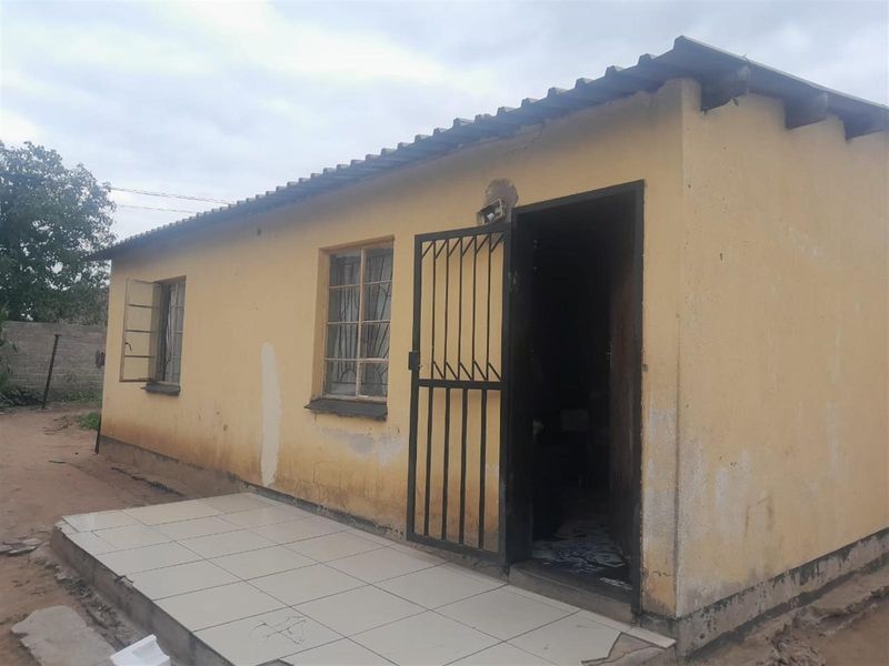 House For Sale in Seshego C, Seshego, Polokwane - Photo 4