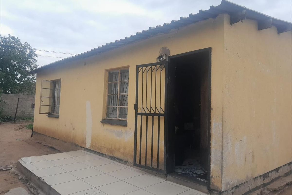 House For Sale in Seshego C, Seshego, Polokwane - Photo 4