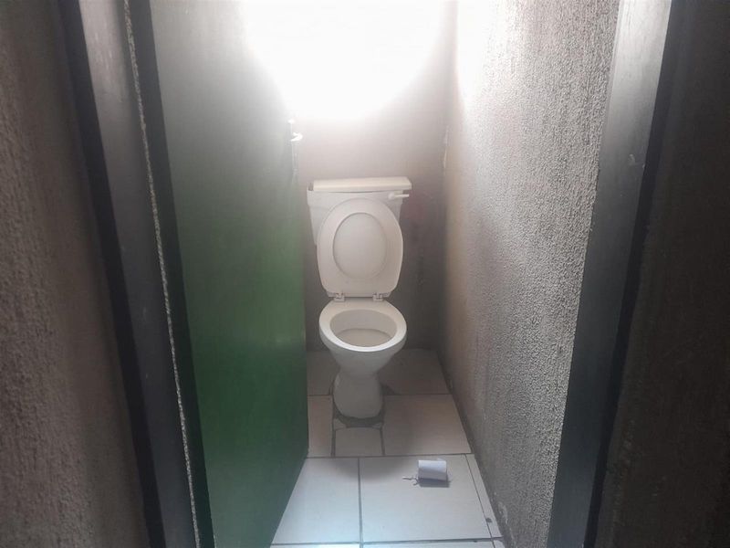 House For Sale in Seshego C, Seshego, Polokwane - Photo 3