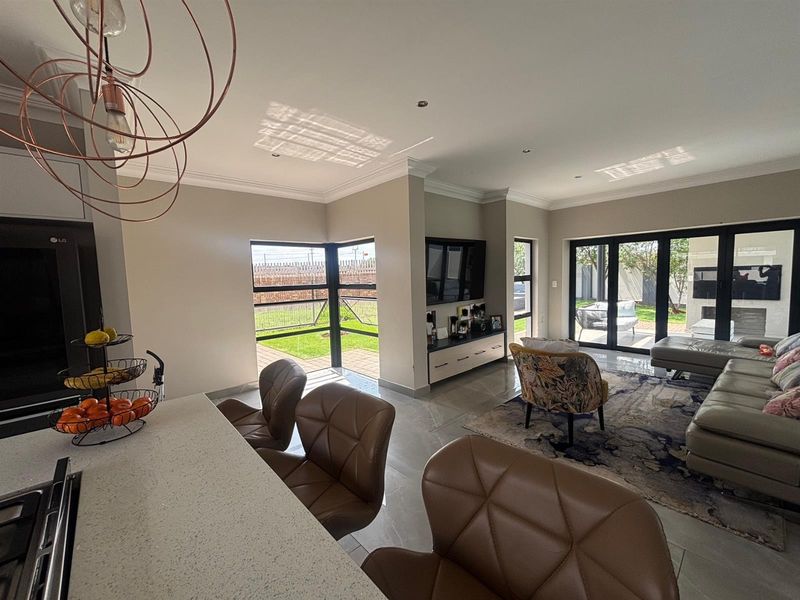 House For Sale in Midstream Estate, Centurion - Photo 9