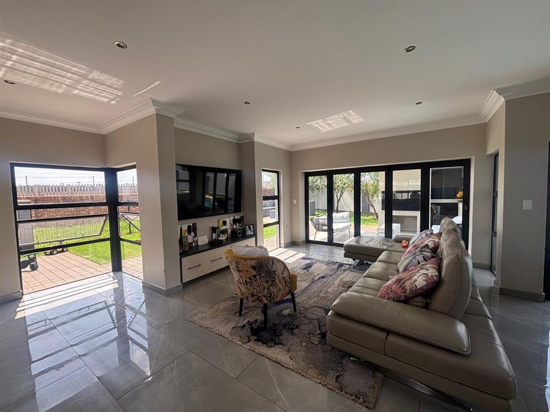 House For Sale in Midstream Estate, Centurion - Photo 10