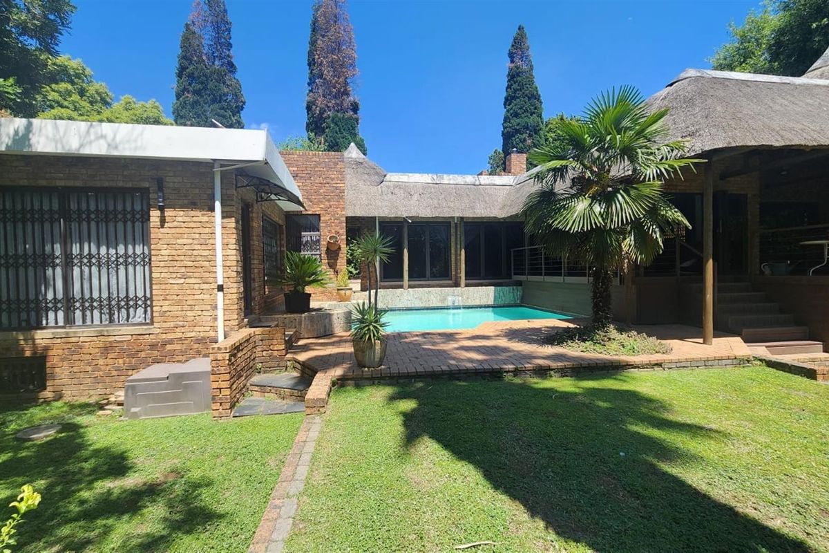 Modern Gem with Private Dam Access | Dalpark Extension 1 - Photo 2