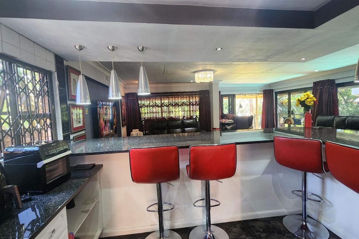 Modern Gem with Private Dam Access | Dalpark Extension 1 - Photo 3