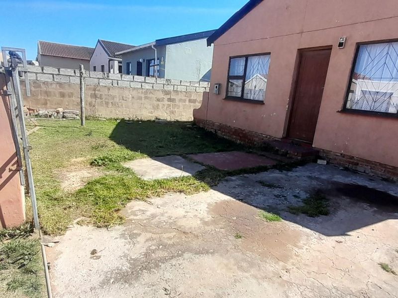 House For Sale in Port Elizabeth, Eastern Cape - Photo 4