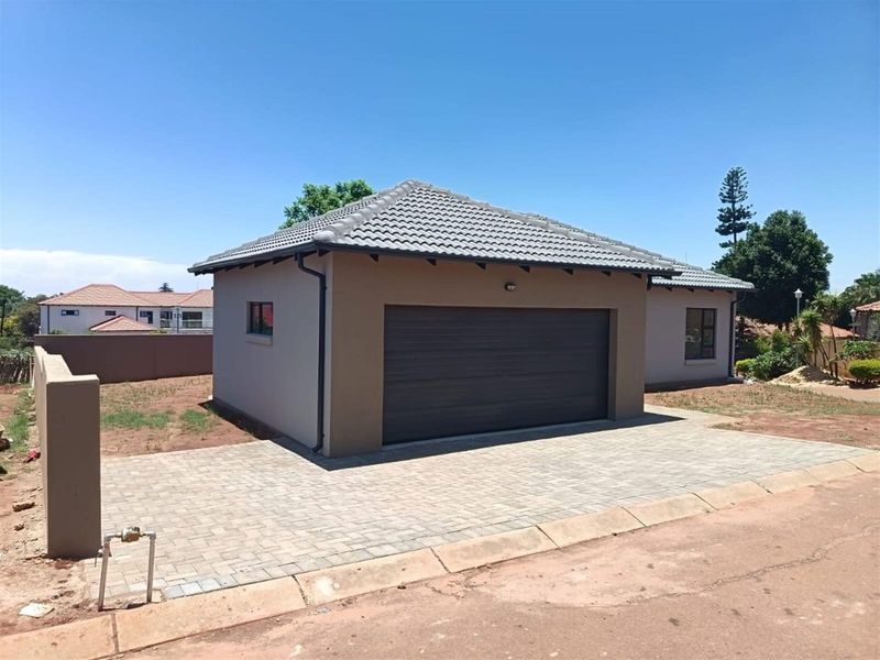 Development For Sale in The Orchards, Akasia - Photo 3