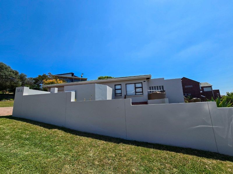 House For Sale in Stilbaai Wes, Stilbaai - Photo 2