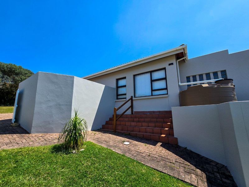 House For Sale in Stilbaai Wes, Stilbaai