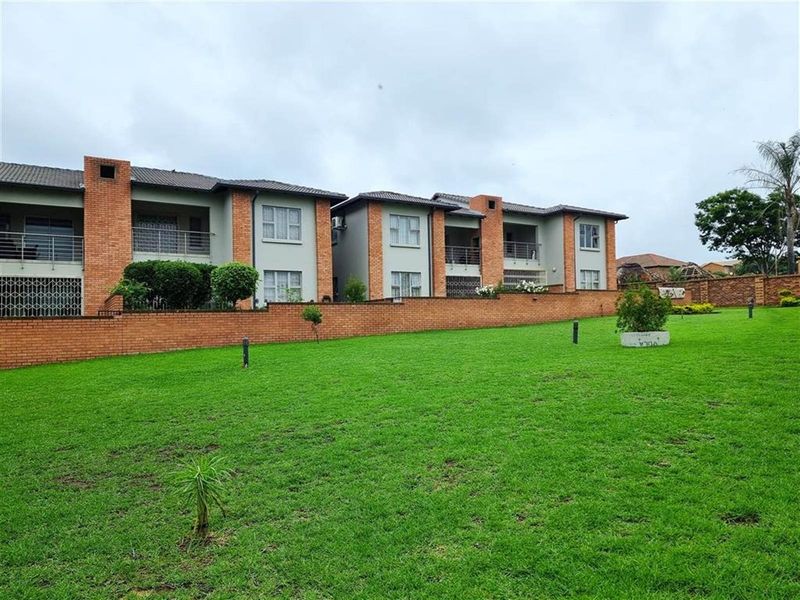2 Bed Apartment To Rent in Midrand - Photo 2