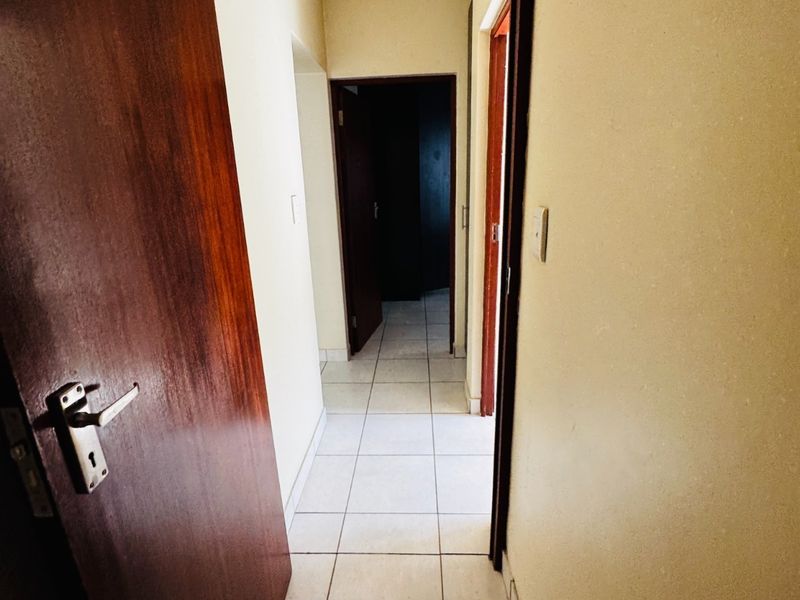 2 Bed Apartment To Rent in Midrand - Photo 8