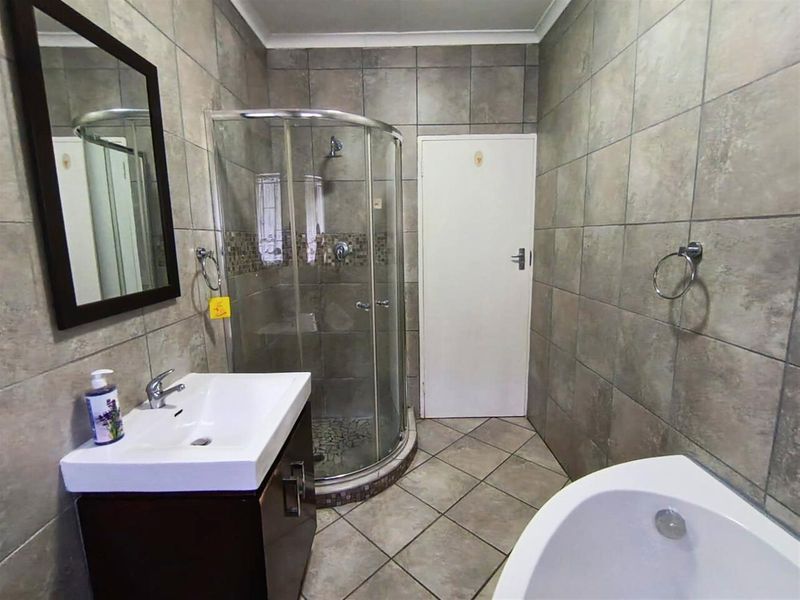 Modern Ground-Floor 2-Bedroom Apartment - La Montagne - Photo 10