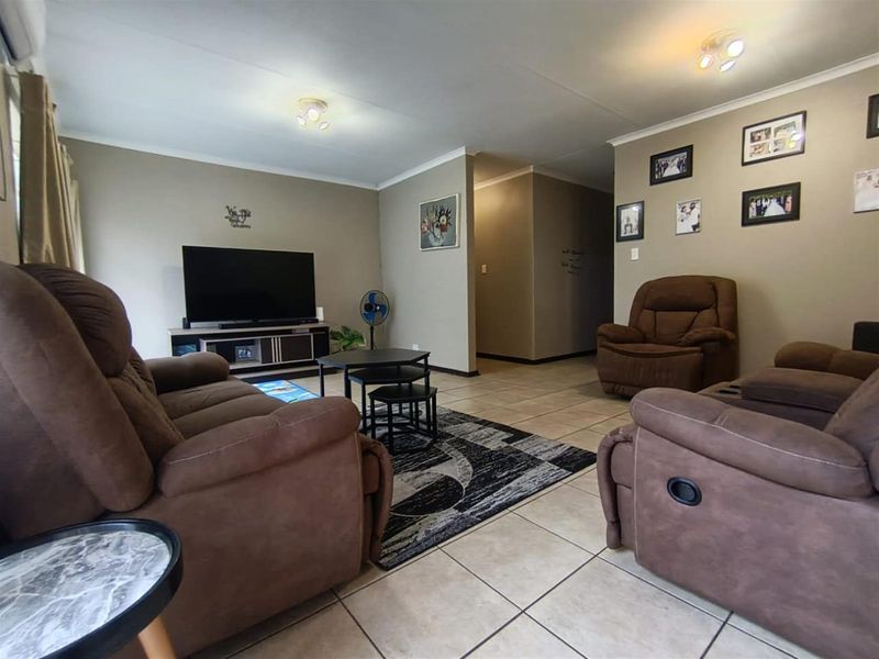 Modern Ground-Floor 2-Bedroom Apartment - La Montagne - Photo 4