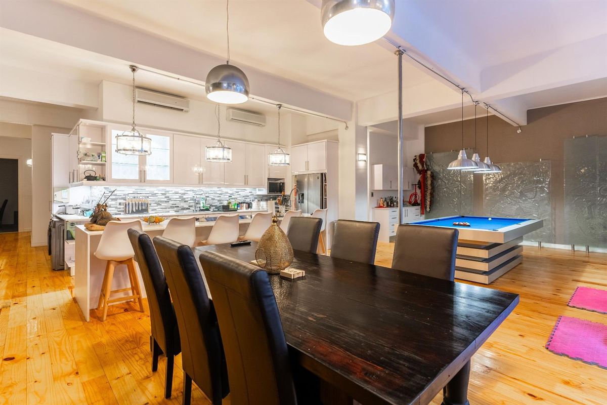 Spacious Urban Loft - Fully Furnished & Airbnb-Ready - Photo 4