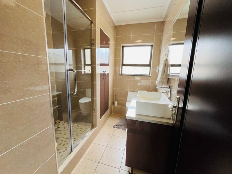 Apartment For Sale in Blue Hills, Midrand - Photo 8