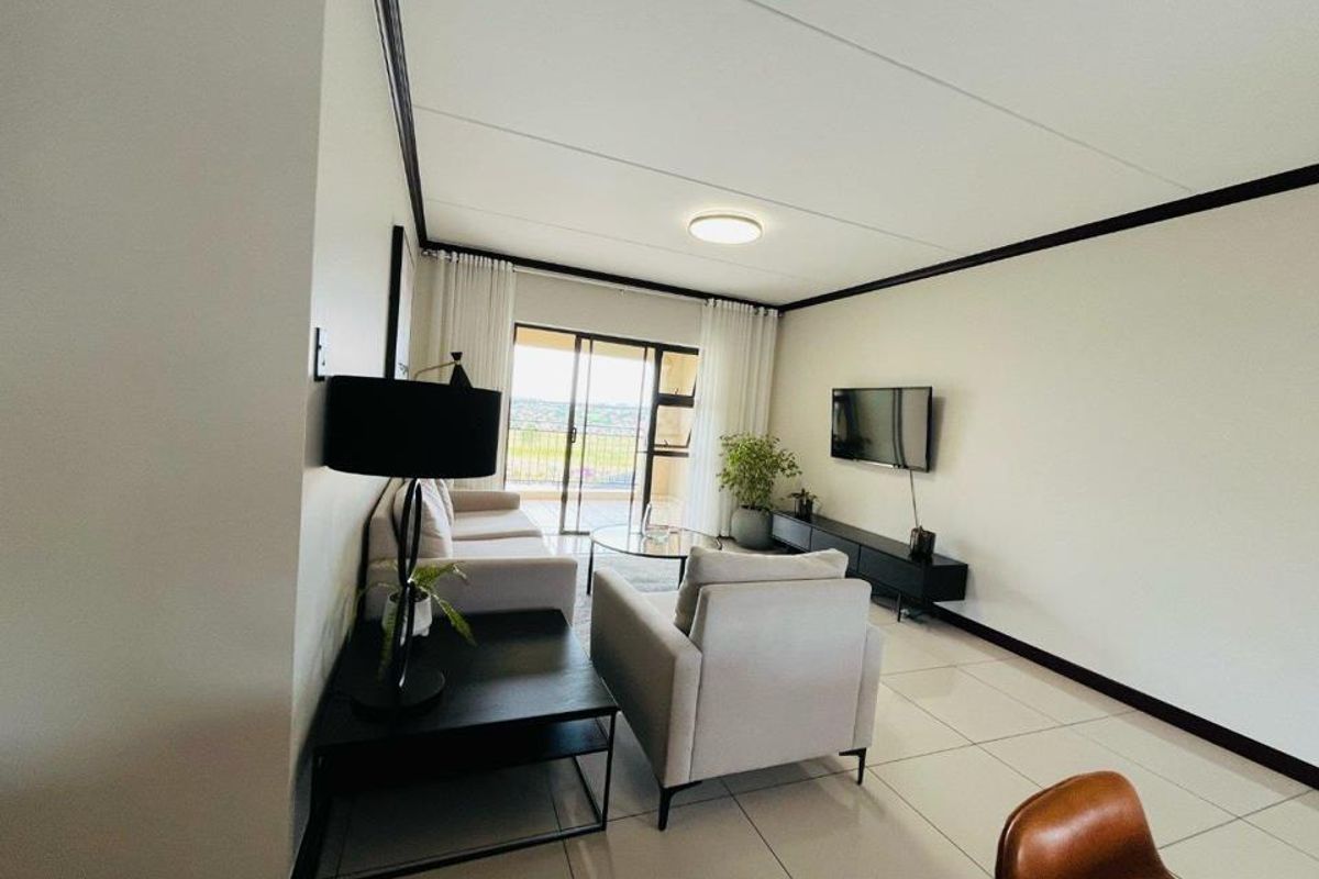 Apartment For Sale in Blue Hills, Midrand - Photo 2