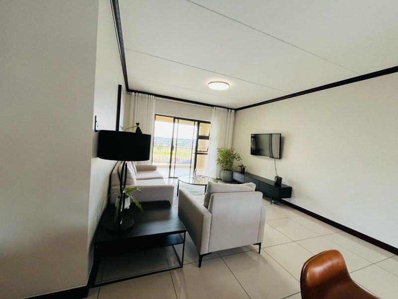 Apartment For Sale in Blue Hills, Midrand - Photo 2