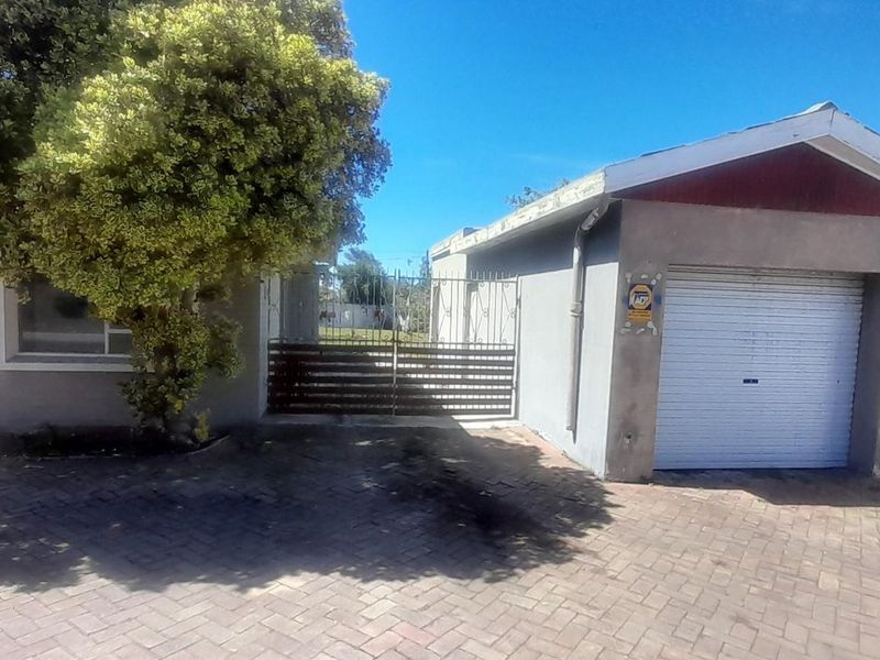 House For Sale in Bluewater Bay, Port Elizabeth - Photo 8