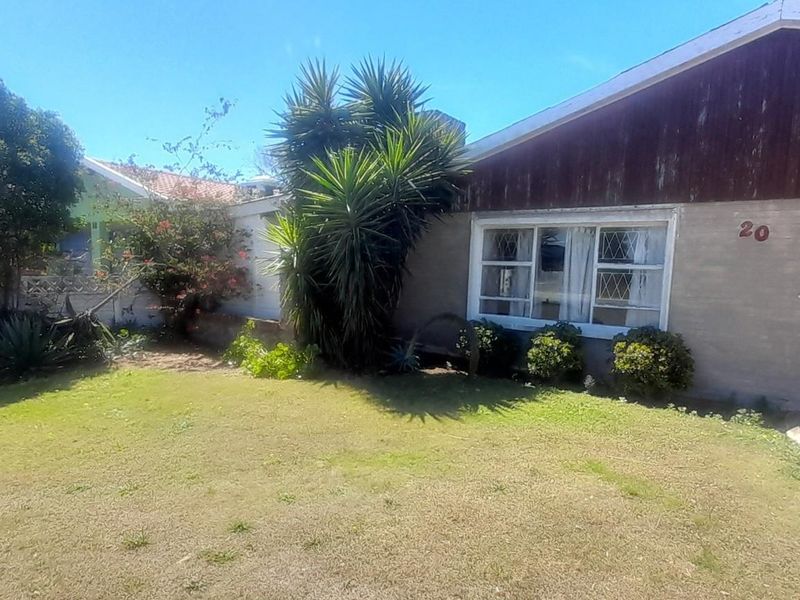 House For Sale in Bluewater Bay, Port Elizabeth - Photo 4