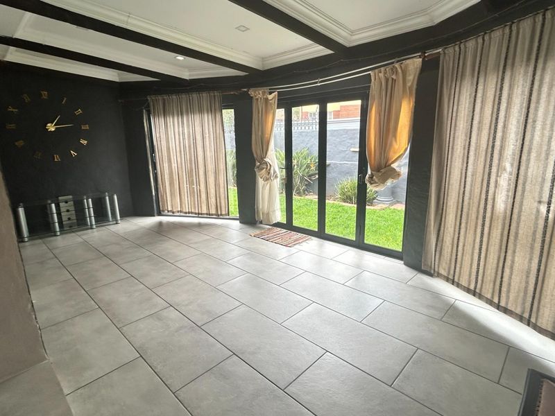 House For Sale in Waterkloof Ridge, Pretoria - Photo 9
