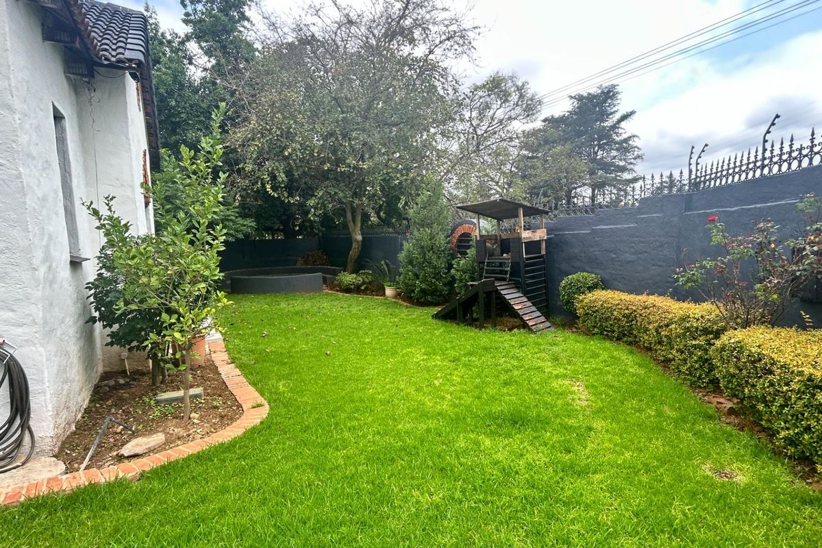 House For Sale in Waterkloof Ridge, Pretoria - Photo 2