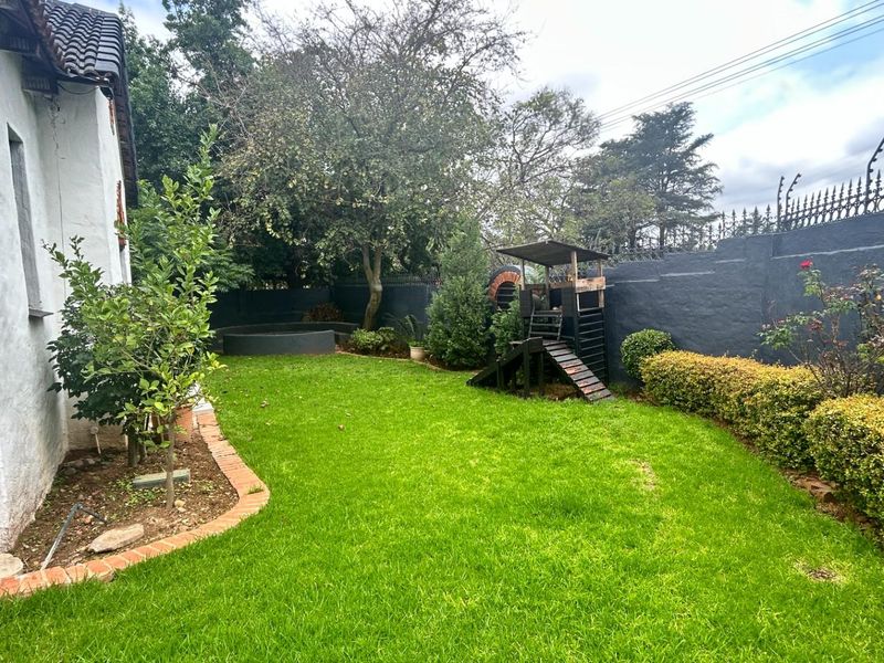House For Sale in Waterkloof Ridge, Pretoria - Photo 2