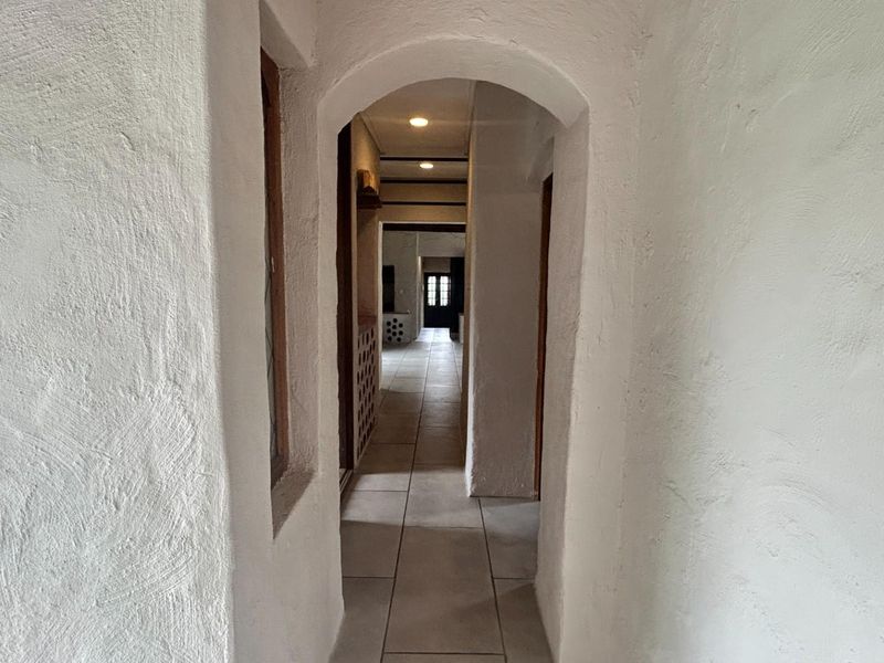 House For Sale in Waterkloof Ridge, Pretoria - Photo 4