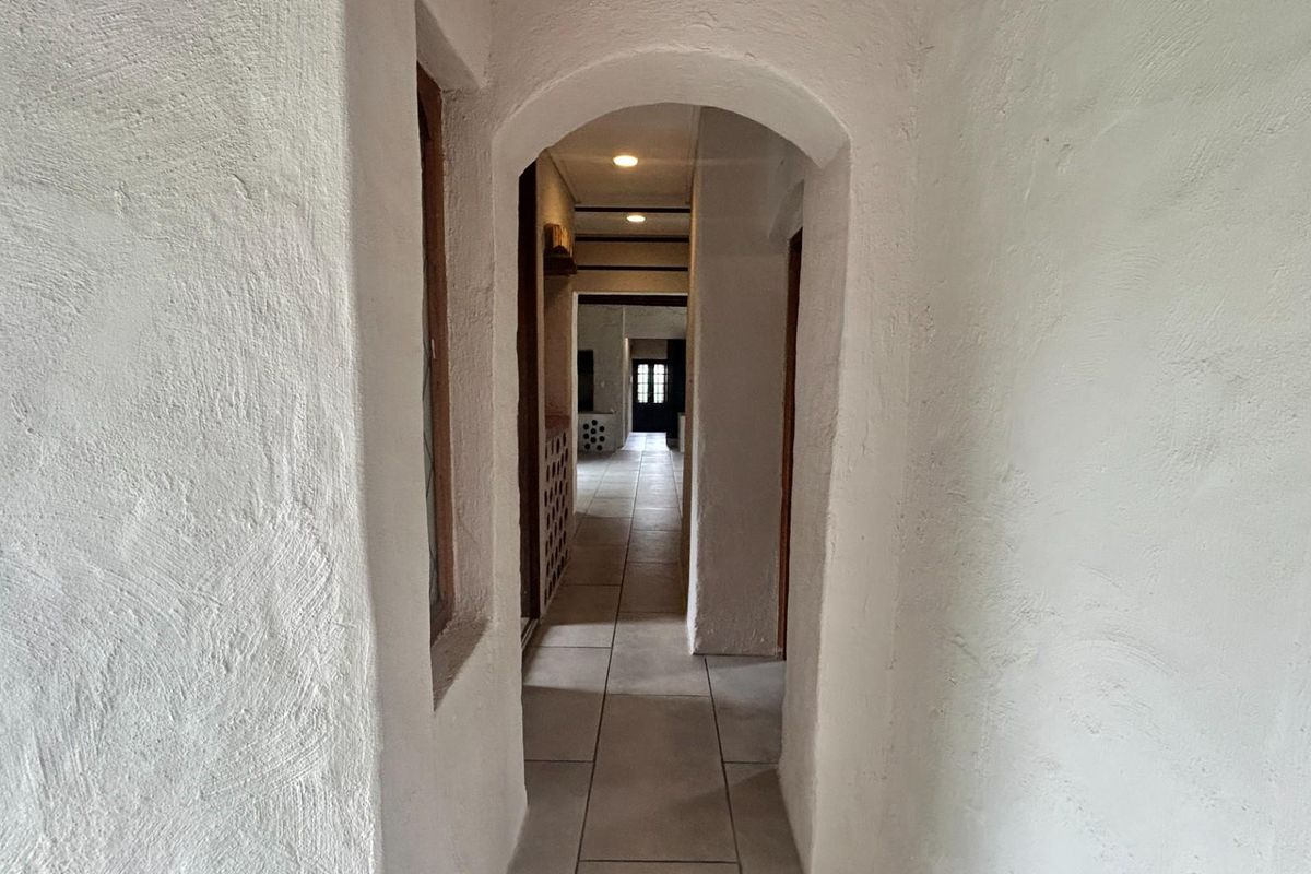 House For Sale in Waterkloof Ridge, Pretoria - Photo 4