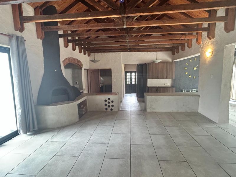 House For Sale in Waterkloof Ridge, Pretoria - Photo 7