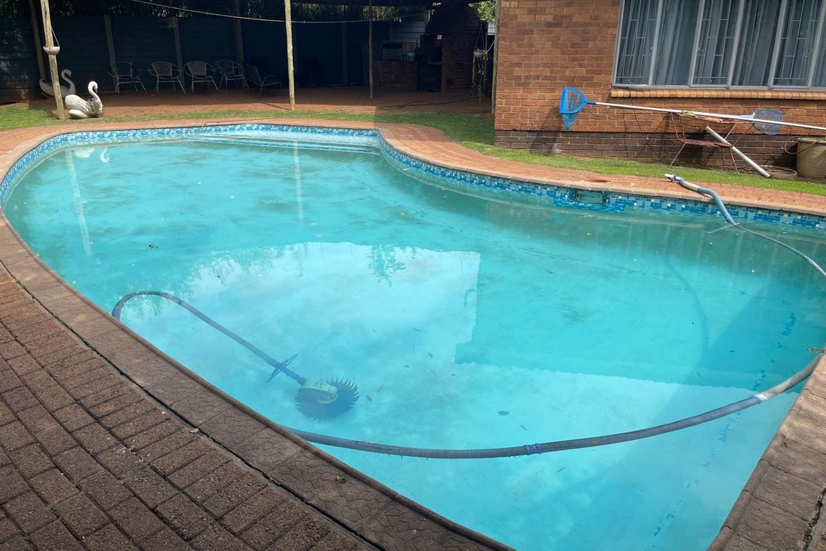 Charming Property Up for Grabs!!! - Photo 4