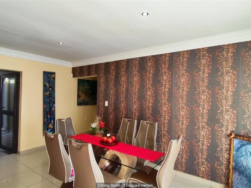 5-Bedroom Double-Storey Home for Sale in La Como Lifestyle Estate - Photo 4