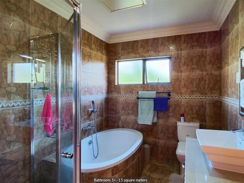 5-Bedroom Double-Storey Home for Sale in La Como Lifestyle Estate - Photo 9