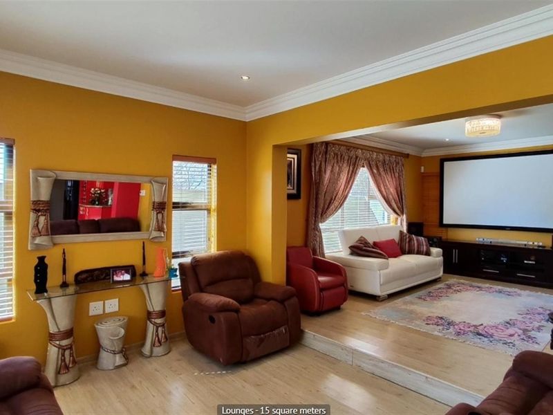 5-Bedroom Double-Storey Home for Sale in La Como Lifestyle Estate - Photo 5