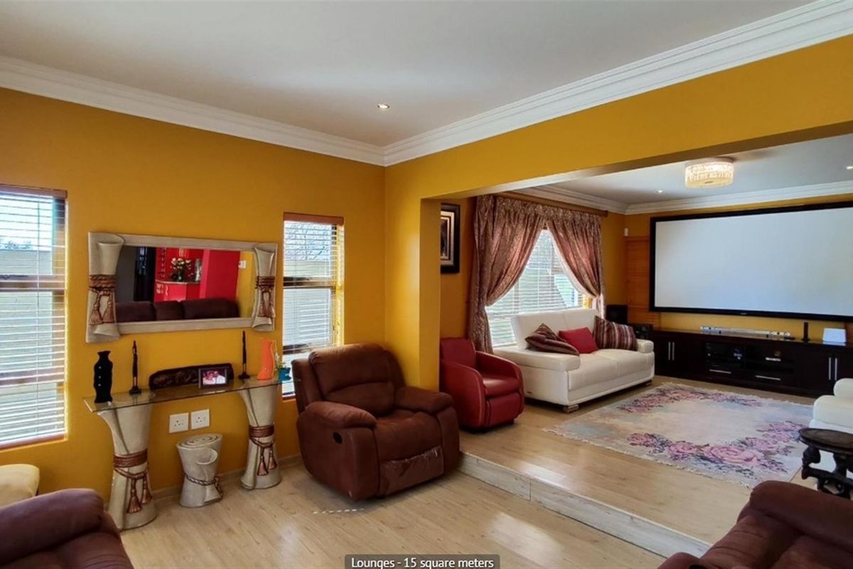 5-Bedroom Double-Storey Home for Sale in La Como Lifestyle Estate - Photo 5