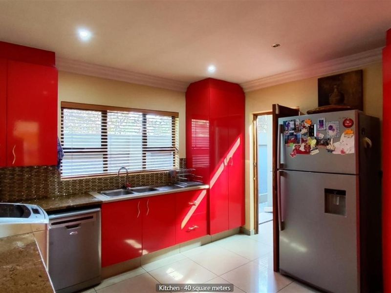 5-Bedroom Double-Storey Home for Sale in La Como Lifestyle Estate - Photo 3