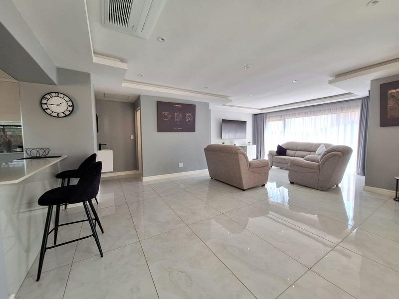 Modern Three-Bedroom Home For Sale in Izinga Ridge, Umhlanga KwaZulu Natal - Photo 9