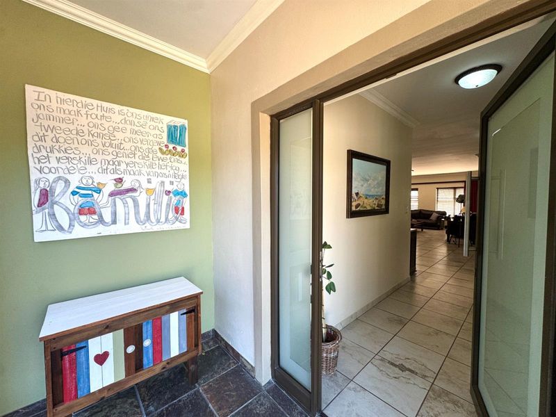 House For Sale in Country Club, Langebaan - Photo 3