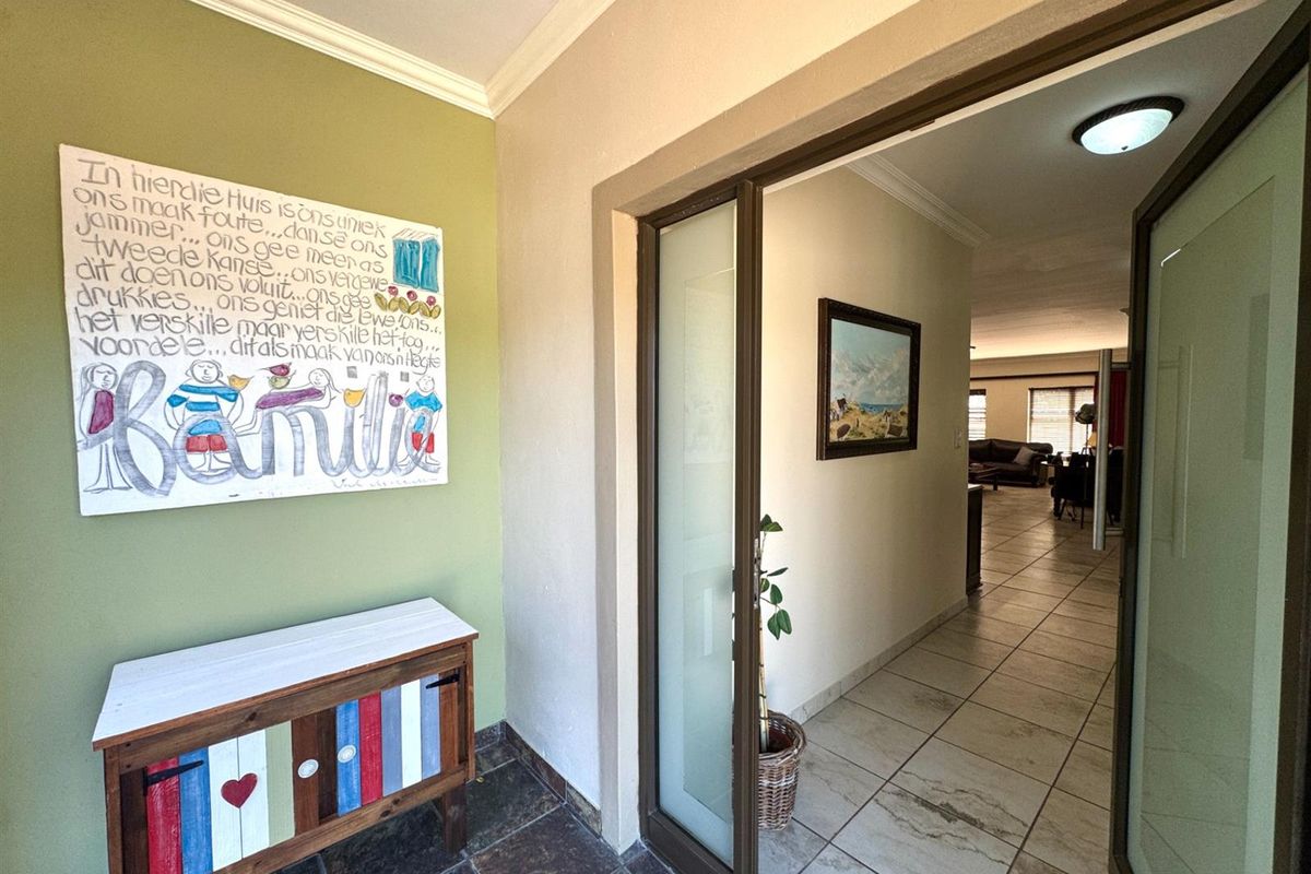House For Sale in Country Club, Langebaan - Photo 3