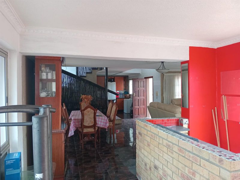 Apartment For Sale in Corlett Gardens, Johannesburg - Photo 6